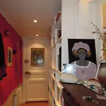 Un nid très calme et chaleureux a Montmartre !