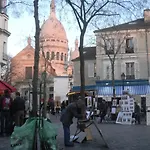Un nid très calme et chaleureux a Montmartre !