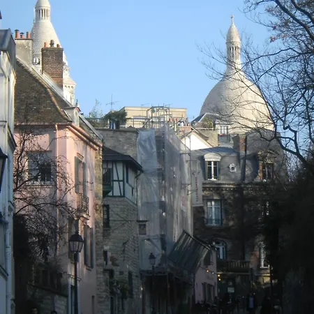 Appartamento Un Nid Très Calme Et Chaleureux A Montmartre ! Parigi