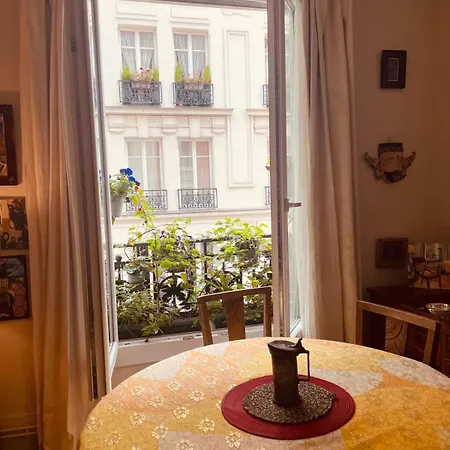 Appartamento Un Nid Très Calme Et Chaleureux A Montmartre ! *