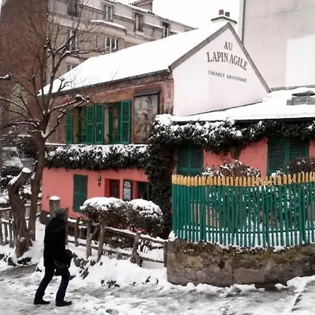 Un Nid Très Calme Et Chaleureux A Montmartre ! *