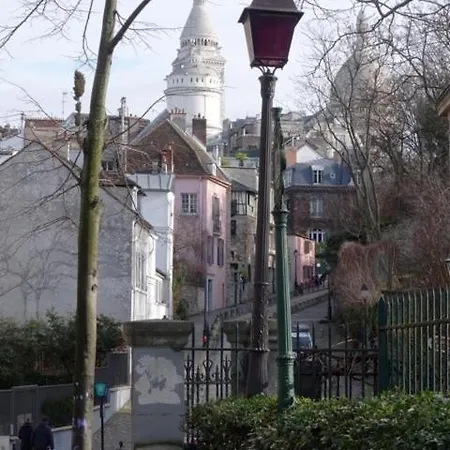 Un Nid Très Calme Et Chaleureux A Montmartre ! Appartamento