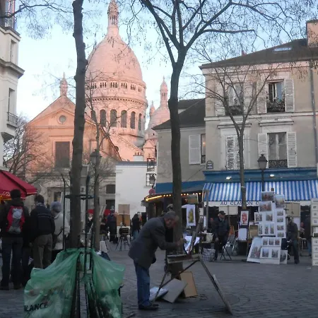 Un Nid Très Calme Et Chaleureux A Montmartre ! Appartamento