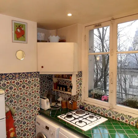 Un Nid Très Calme Et Chaleureux A Montmartre ! * Parigi